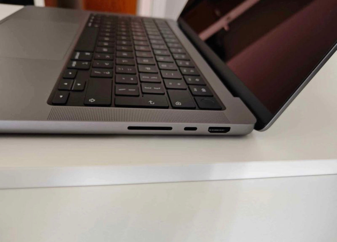 MacBook pro M2 (2023) 16/512 Go