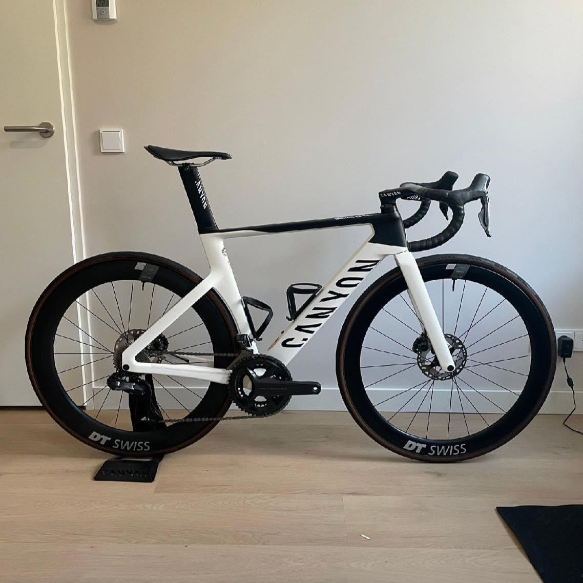Canyon Aeroad CF SLX 8 Disc Di2 2022