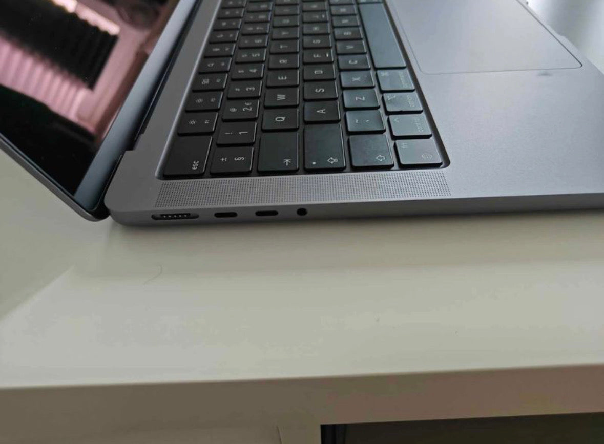 MacBook pro M2 (2023) 16/512 Go