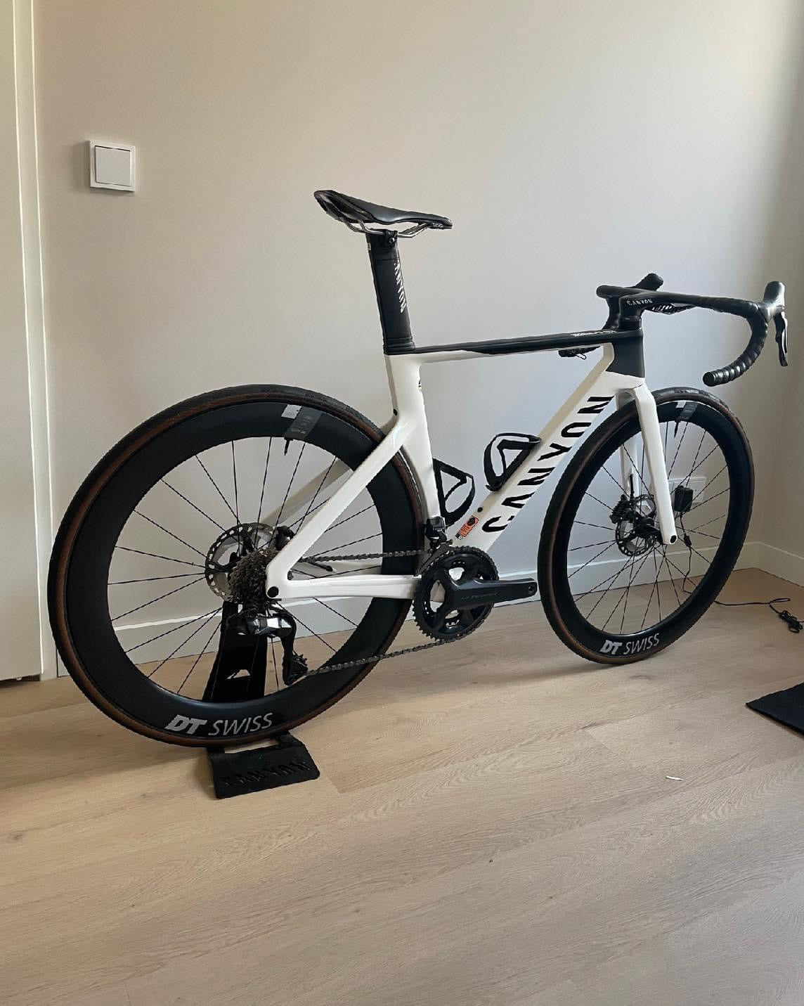 Canyon Aeroad CF SLX 8 Disc Di2 2022